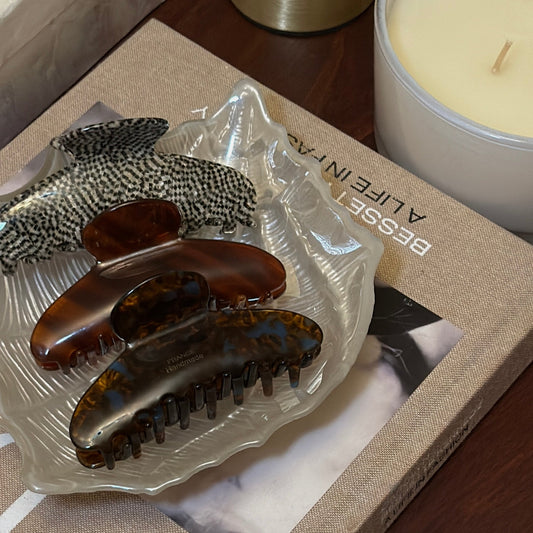 Claw Clip in Oyster Check