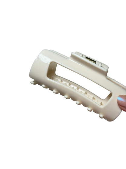 Flexible Signature Claw Clip